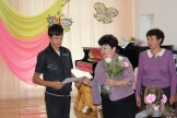 Амелин Михаил получает благодарственное письмо от председателя думы ЖМО 