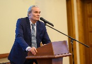 Министр спорта Иркутской области П. Богатырев