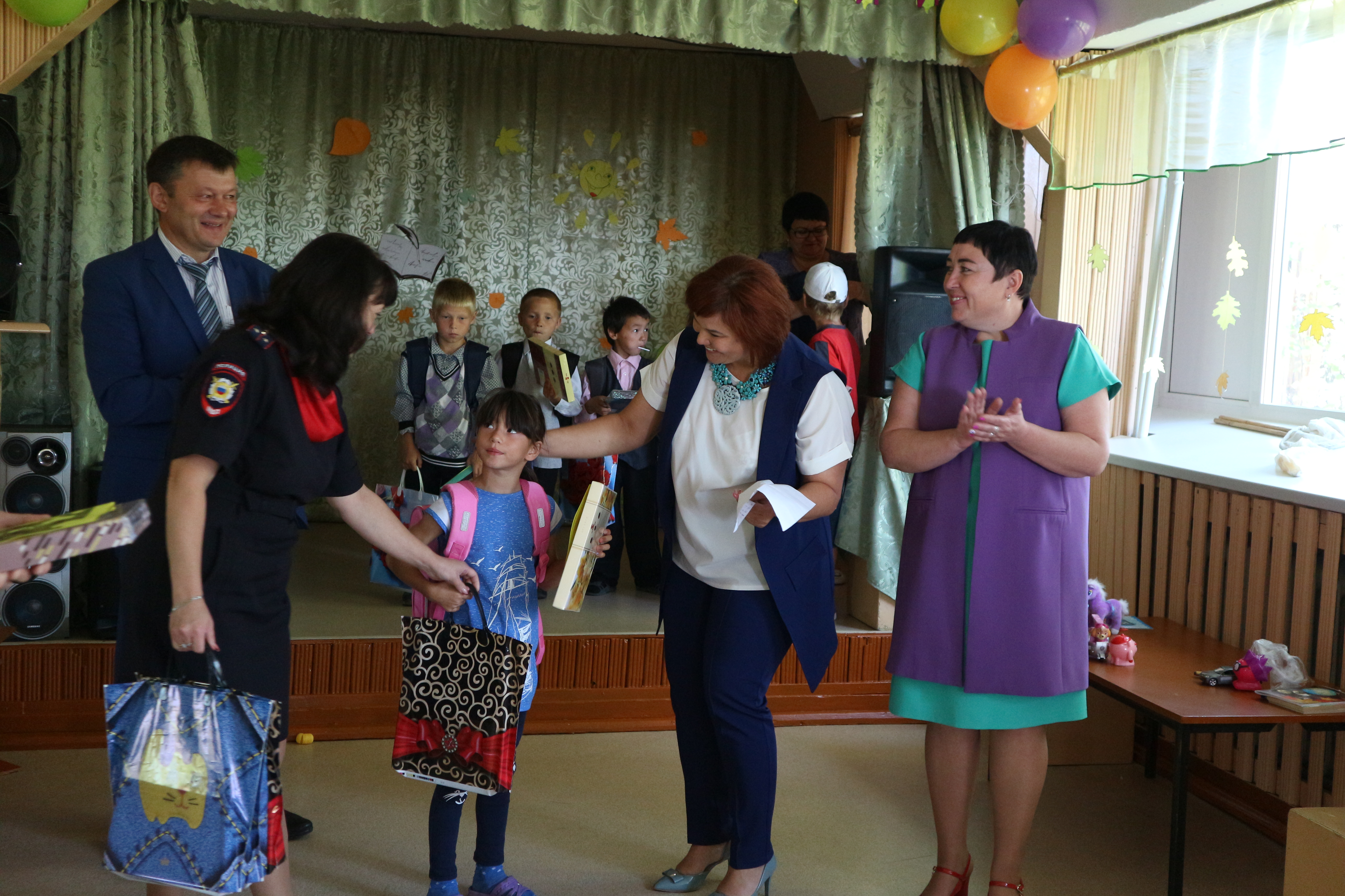 В поселке Качуг прошла благотворительная акция  «Подарок первокласснику»