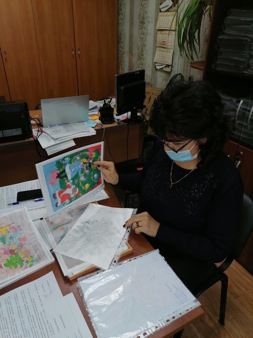Комиссия по делам несовершеннолетних и защите их прав в Черемховском районе провела конкурс рисунков для детей