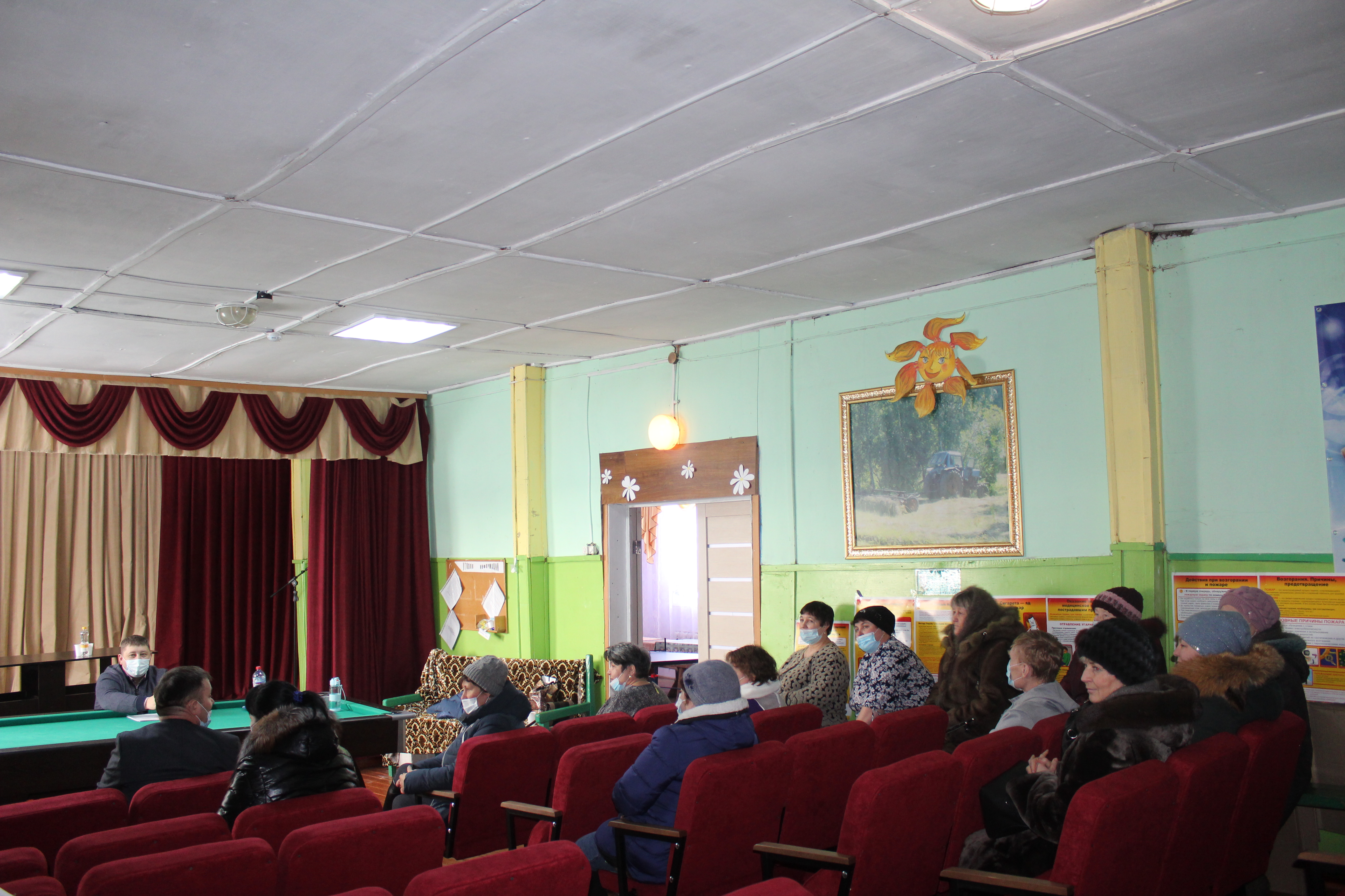 Разговор без посредников состоялся у мэра Качугского района Евгения Липатова с жителями Карлуксого сельского поселения