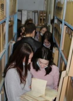 Экскурсия в архивном отделе