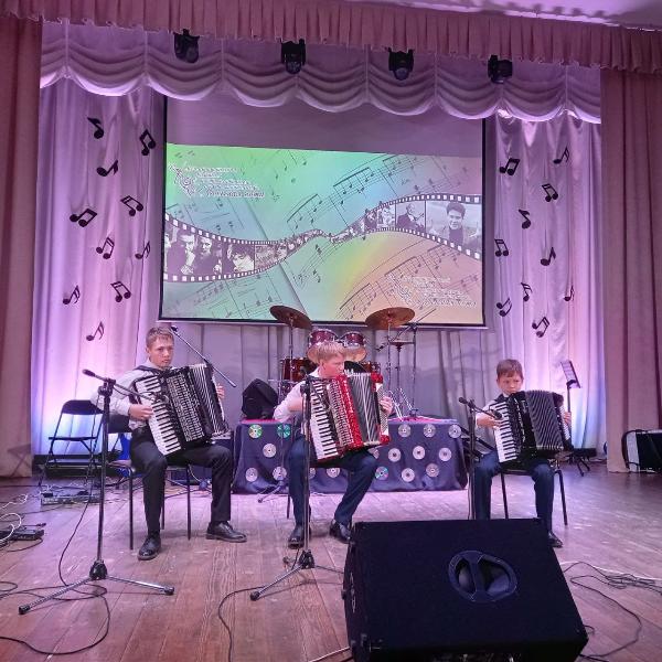 «Восьмая нота» - творчество без границ «Восьмая нота» - творчество без границ