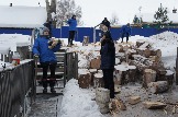!Колка дров, уборка снега с крыши жительницы р.п. Железнодорожный
