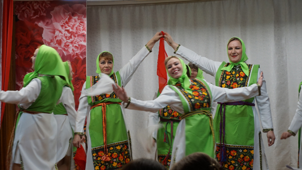 Танец - Белоусово.JPG Танец - Белоусово.JPG