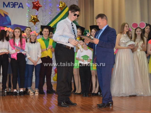Прошли школьные игры КВН на приз мэра Тайшетского района