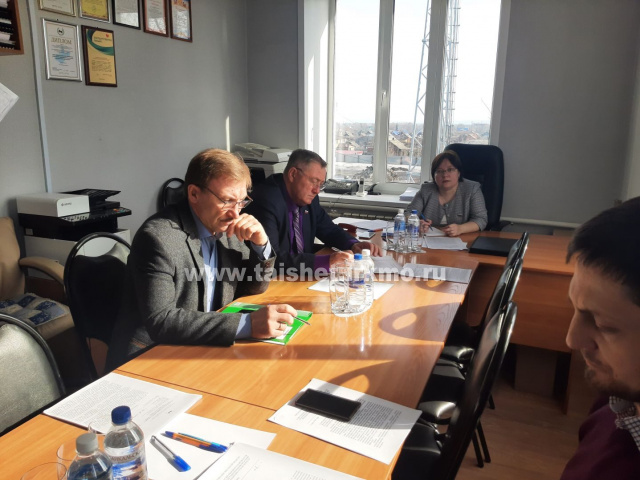 Депутаты Думы Тайшетского района обсуди соцконтракты и электронные проездные билеты