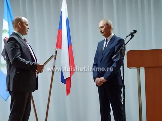 Избранные главы Старо-Акульшетского и Половино-Черемховского МО официально вступили в должность