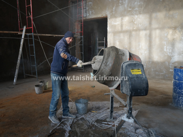 Капитальный ремонт школы №14 в городе Тайшете продолжается