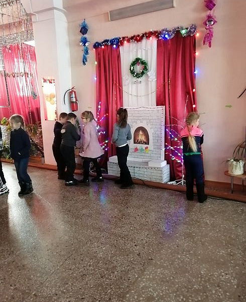 В рамках проекта «Культура для школьников», 27 ноября в Егоровском ДК прошёл кинопоказ фильма «Новогодний подарок»