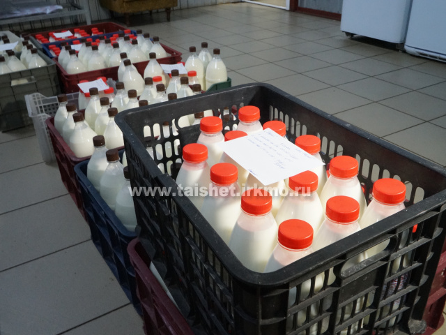 Более 900 тонн молока высшего сорта реализовало хозяйство КФХ Зверева в 2021 году