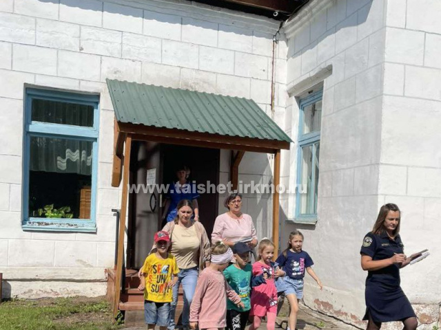 О проведении тренировочных эвакуаций в образовательных организациях Тайшетского района