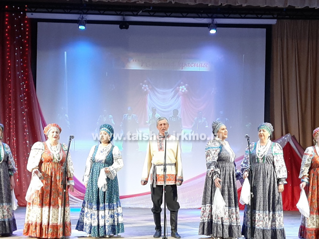 Праздничный концерт ансамбля "Калина красная" состоялся в ДК "Юбилейный" 