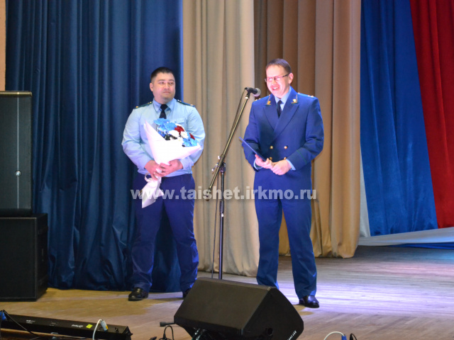 Сотрудники следственного отдела Тайшетского района отметили профессиональный праздник