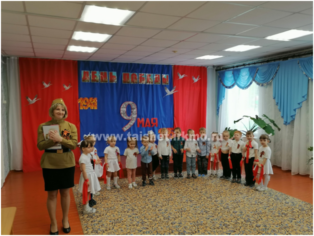 Литературная - музыкальная гостиная ко Дню Победы в Берёзовском детском саду