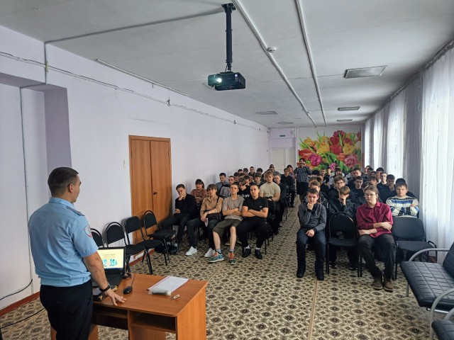 В Тайшете сотрудники ОМВД провели лекцию по профилактике буллинга и антиобщественных действий несовершеннолетних
