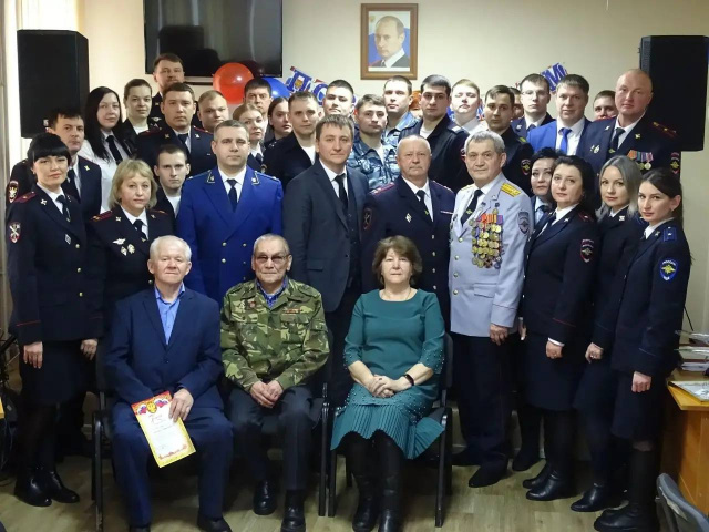 Свой профессиональный праздник вчера отметили сотрудники транспортной полиции