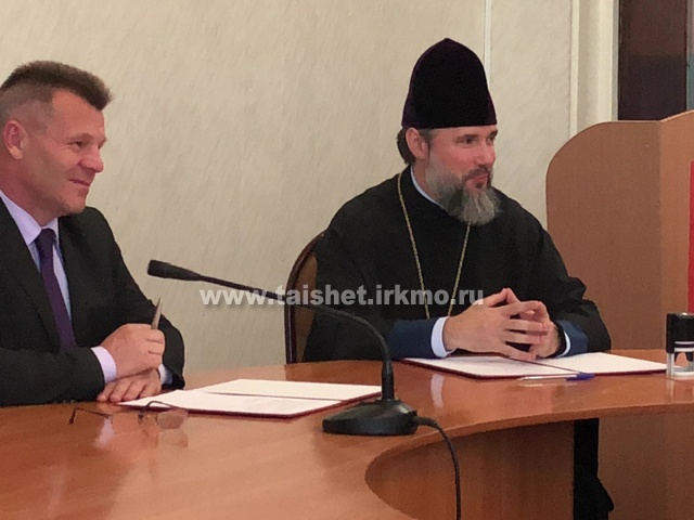 Подписано Соглашение о социальном партнерстве между Саянской епархией и администрацией Тайшетского района