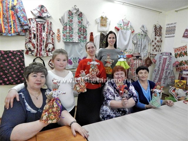 В районном краеведческом музее прошел мастер класс по изготовлению обрядовой куклы -Козы